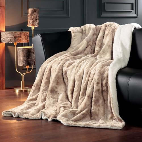 Delindo Lifestyle Webpelzdecke Kingston Creme beige, kuschelige Kunstfell Wohndecke, flauschig weiche Kuscheldecke XXL mit Lammfelloptik, 220x240 cm