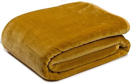 Gözze - Premium Cashmere-Feeling Wohn- und Kuscheldecke, 500 g/m², 220 x 240 cm - Senf