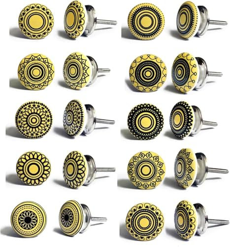 Jeu de 10 pomos de céramique jaune moutarde avec différentes formes, peint à la main. Tireurs à la main pour armoires, tiroirs et confortables. Poignées de céramique classiques de 40 mm de diamètre