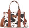 Wrangler Tragetasche mit Kuh-Aufdruck für Damen, Western-Geldbörse, Boho-Stil, Griff oben, Handtasche mit charakteristischem Riemen, Komplett mit Kuhmuster, Braun, Einheitsgröße