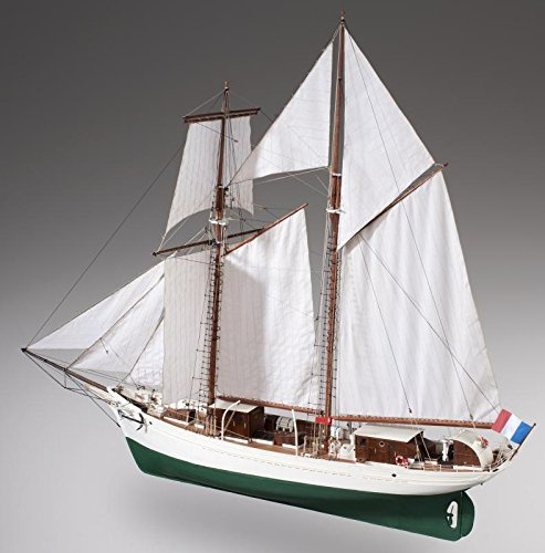 dusek La belle poule School Schooner of French Navy Scale 1:50 L:755 H:655 W:255