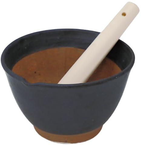 Mortier et Pilon Japonais Asayu Noir en Céramique - Suribachi Mino Artisanale avec Pilon en Bois (Sukirogi) - Fabriqué au Japon - Compatible Lave-Vaisselle & Micro-ondes - 16 cm
