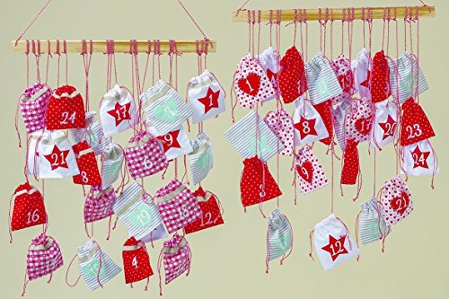 Adventskalender 24 Beutelchen zum Befüllen am Holzstab befestigt