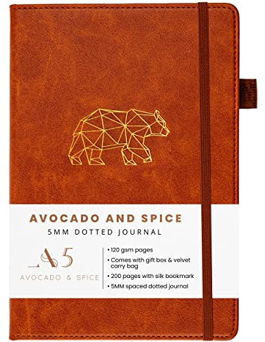A5 Bullet Journal Puntinato di Avocado and Spice®, Scatola Regalo e Busta in Velluto - Quaderno Puntinato A5 - Quaderno di Mindfulness A5 - Segnalibro, Portapenne, 200 Pagine (Marrone, Puntinato)