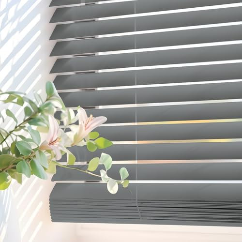 PVC/Kunststoff-Jalousie für Fenster mit selbstsichernder Schnur, verdeckten Halterungen und einfacher Wand- oder Deckenmontage. Jalousien und Rollos STORESDECO PVC Grau 60x130 cm (BxH)