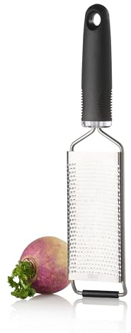 AdHoc Maxi Reibe GIANO fein, Edelstahl Parmesanreibe & Zester | Küchenreibe für Hartkäse, Schokolade, Zitrus & Gewürze, rutschfester Griff, Schutzhülle, Extra fein Käsereibe, Küchenreibe