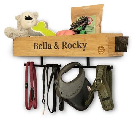 VELONT Hundegarderobe mit Ablage Personalisiert - Größe XL - Perfekter Leinenparkplatz - Bambus - Dogstation für Leinen & Zubehör - Inkl. Kotbeutelspender und Montagekit - Deutsche Marke -Startup