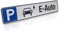 Betriebsausstattung24® Geprägtes Parkplatzschild aus Aluminium in Nummernschildform | E - Auto | KFZ-Kennzeichen | für Ihren Parkplatz & Stellplatz | Originalmaße 52,0 x 11,0 cm