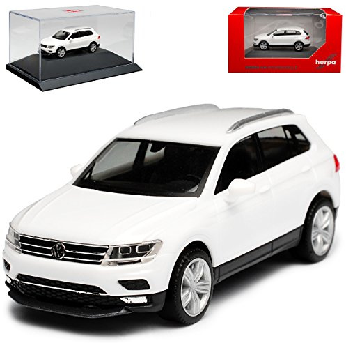 Volkwagen T*I*G*U*A*N II Weiss 2. Generation Ab 2015 mit Sockel und Vitrine H0 1/87 Herpa Modell Auto