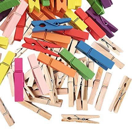 100 Stück DekoKlammern Farbe und Holzfarbe 2,5cm Holz MiniHolz-Klammern Wäscheklammern Mini Holzklammern,für Fotos auf Kordel-Band,Adventskalender, Wimpelkette, DIY Geldgeschenke,Deko für Weihnachten