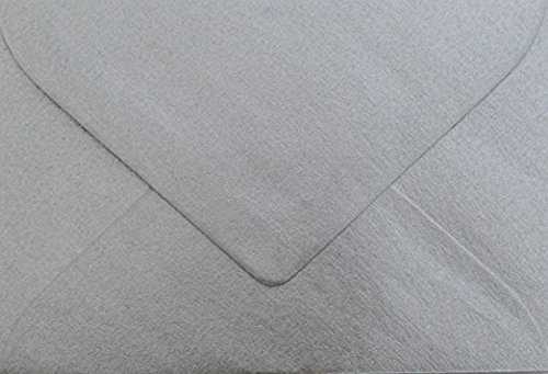 25 Briefumschläge B6 DIN (12,5 x 17,6 cm) Silber Metallic, Verschluss-Technik: Feuchtklebend mit Dreieck Lasche (Silber) ! Grammatur: 100 g/m²