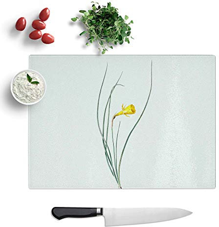 Glass Chopping Board - Daffodil by Pierre-Joseph Redoute - Textured Worktop Saver Cutting Board - Heat Resistant, Shatterproof and Hygenic - 39 x 28.5 cm