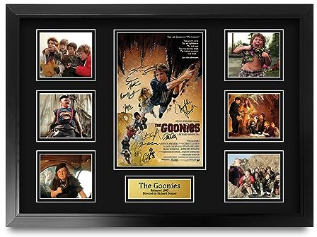 HWC Trading Goonies Cadeaux imprimés autographes signés, Montage d'affichage de présentation pour les fans de cinéma - A2 Encadré