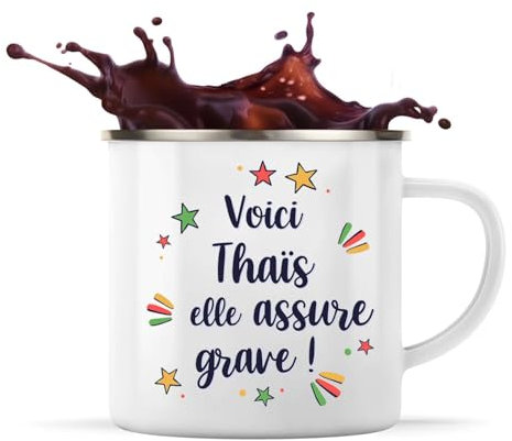 Planetee Tasse métallique Thaïs elle assure grave ! | Mug Mazagran Cadeau Fête des Mères Anniversaire Soeur Noël Tata Marraine Timbale Camping