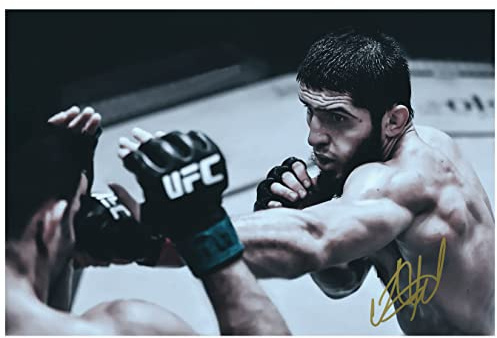 Islam Makhachev | Fotodruck Poster | Vorsigniert | Pro Lustre Papier | Größe: A4 (21 x 29,7 cm)