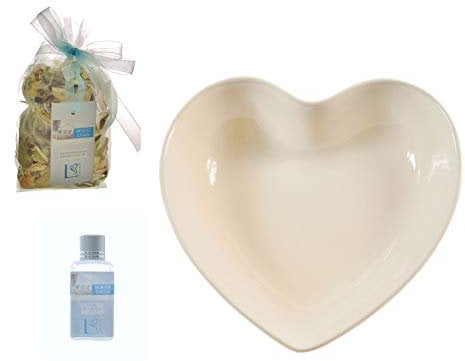 Complete set of Pot Pourri in a display bowl and refresher oil.Handblended fragrance and large Ceramic Display Bowl in a choice of Colours and scents from Homestreet (Cream linen)