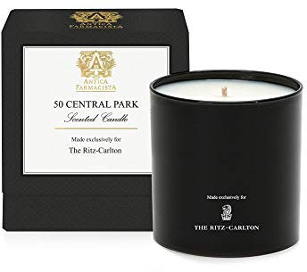 The Ritz-Carlton Duftkerze 50 Central Park von Antica Farmacista – Noten von Holunderblüten und Erdbeeren – 85 g
