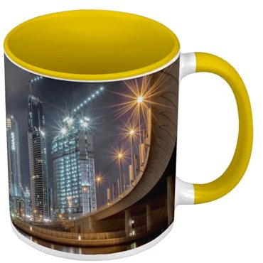 Tasse in Premium-Qualität, Gelb – Blick auf Dubai bei Nacht Stadt beleuchtet Stadtbild – Tasse mit Henkel und farbigem Innenraum