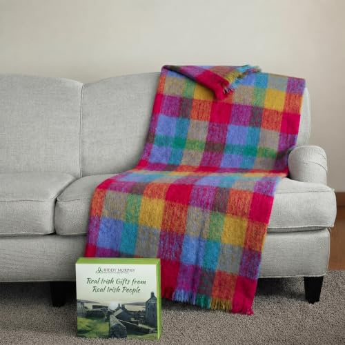 Biddy Murphy Überwurfdecke aus utraweicher, irischer Mohair-Wolle-Mischung, hergestellt in Irland, 137,2 x 182,9 cm, Hellrosa/Senf-Violett und einfarbig hellblau, kariert