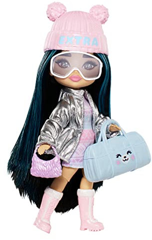 Barbie Petite Poupée Mini Extra Cool Voyage Articulée avec Tenue D’Hiver Robe Imprimée Pastel Et Doudoune Argentée, 14 Cm, Accessoires Inclus, Jouet Enfant, A Partir De 3 Ans, HPB20