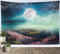 LB Wandteppich Naturlandschaft Wandtuch Mond am blauen Himmel Wandbehang Rosa und grüne Pflanze Tapisserie für Wohnzimmer Schlafzimmer Wohnheim Wanddeko,200x150cm
