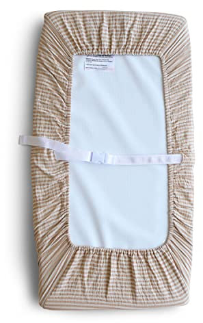 Mushie Waschbar Wickelauflagenbezug | Wickelauflagehbezug 70x45 cm, Passend für Standard-Wickelauflage | Verstellbare Sicherheitsgurte (Natural Stripes)