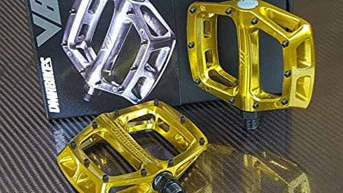 DMR V8 Plattform Pedale gold