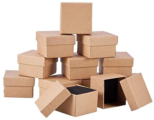 12 Stück Kraft Brown Square Karton Schmuck Ringboxen Schmuck Pappe Papier Einzelhandel Geschenkbox für Halsketten Jubiläen Hochzeiten Party Festivals Geburtstage 5x5x3cm