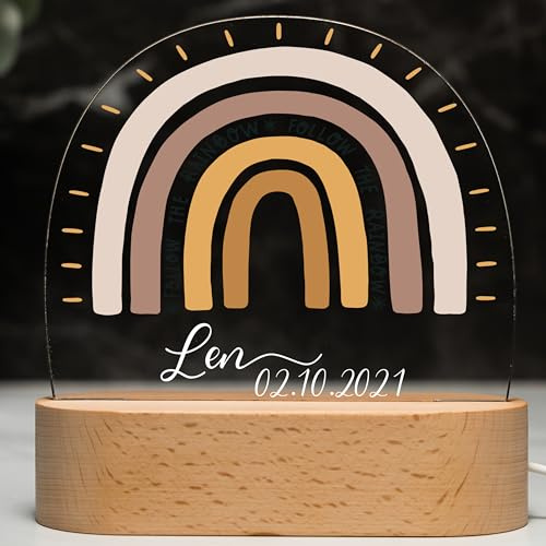 Kidsmood Personalisiertes Nachtlicht Baby mit Namen - Stilllicht Kinder LED, dimmbar, Holz - Babygeschenk Geburt, Taufgeschenk Mädchen Jungen, Kinderzimmer Lampe & Schlummerlicht [Regenbogen]