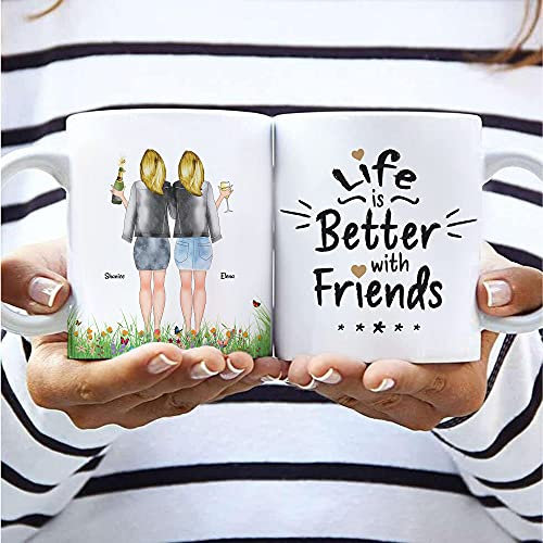 Freundinnen auf Blumenwiese | Perfekte und Personalisierte Tasse für Sie und Ihre Freunde
