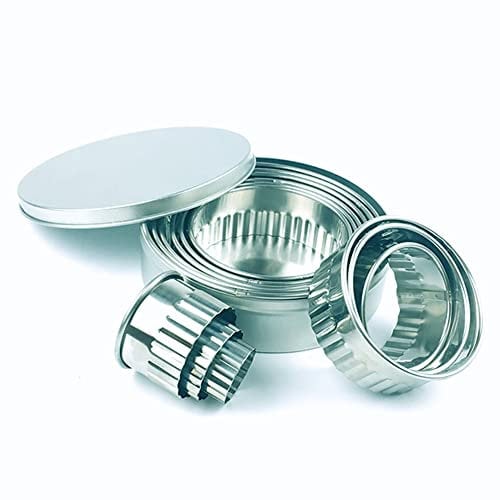 Xoutuo Keksausstecher-Set mit geriffeltem Rand, rund, 12 Stück, Kreis-Keksausstecher-Set aus Metall, Wellengebäck-Donut-Ausstecher-Set, gezahnte runde Ausstechformen für Donut-Gebäck, Fondant-Kuchen