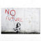 BilderKing Schönes Acrylglasverbund-Bild 60x40cm Banksy Art, EIN Elegantes, modernes 8mm Acrylbild No Future für Wohnzimmer, Schlafzimmer, Flur, Küche, Mit Befestigung für schwebende Optik