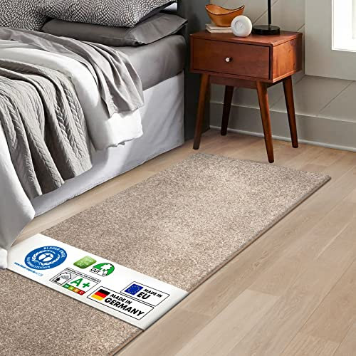 KARAT Bettvorleger Lyon - edle Velours Bettumrandung - Teppich Läufer für Schlafzimmer Wohnzimmer - Flauschiger Teppichläufer (80 x 160 cm, Beige)