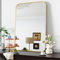 Koonmi Wandspiegel Gold, 66x96 cm Badezimmerspiegel mit runder Ecke, Morden Spiegel Wand mit Rahmen aus Aluminiumlegierung für Wand montiert horizontal oder vertikal, Gold