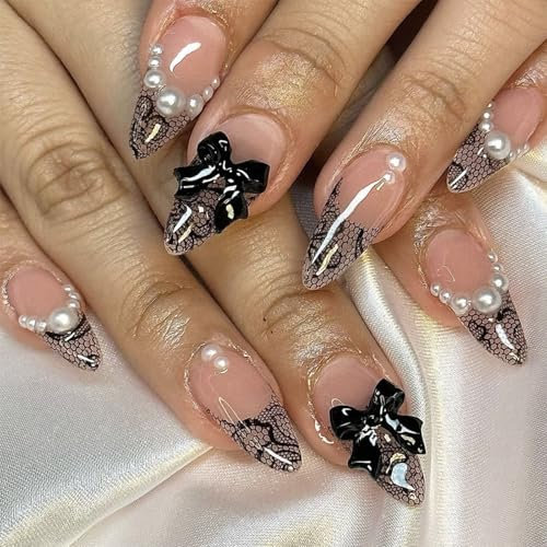 Irikdescia Lot de 24 faux ongles à coller, press-on nails de taille moyenne, couleur nude avec perles et nœuds, manucure française en amande, motif dentelle