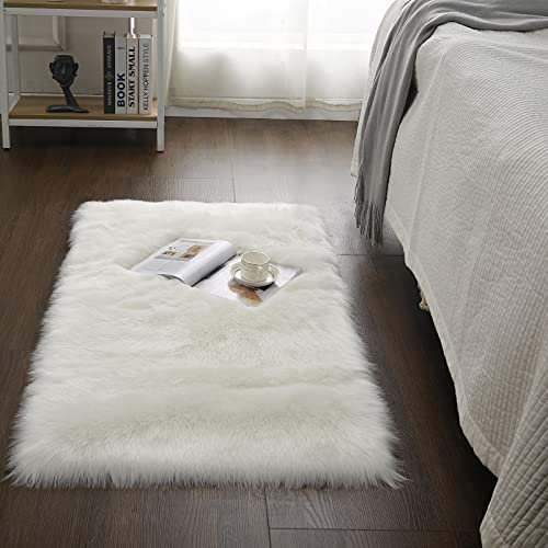 Piel de Imitación, Artificial Alfombra, excelente Piel sintética de Calidad Alfombra de Lana ,Adecuado para salón Dormitorio baño sofá Silla cojín (Blanco, 70 x 135 cm)