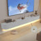 Ribanedy Meuble TV Suspendu Moderne avec Éclairage LED | Console de Divertissement Murale en Bois Massif et Portes à Rabat | Étagère Télé Design pour Salon & Bureau (Blanc, 180cm)