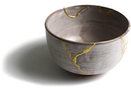 Matcha Moments Authentic 24k Kintsugi Bowl - Hand-Crafted in Shigaraki, Japan - Real 24k Gold - Perfect for Traditional Matcha Tea - One of a Kind Piece of Art