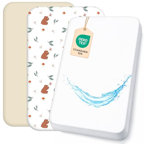 Lovely Hippo 2X Spannbettlaken 100% Baumwolle + 1X Matratzenschoner 100% wasserdichtem Material - Set 3X - Kompatibel Chicco, Kinderkraft (Bär, 50 x 83 cm)