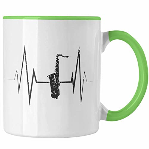 Trendation - Saxophon Tasse Geschenk Herzschlag Saxophonist Kaffeebecher Geschenkidee Lustig (Grün)