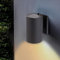 Spetebo LED Solar Wandlampe mit Alu Gehäuse in schwarz - 13 x Ø 8 cm - Garten Deko Beleuchtung warm weiß - Solarleuchte Wandleuchte für Wand Mauer Balkon Terrasse Zaun kabellos wasserfest