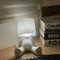 RuiDay Kreative Lampe, A Little Sitting Shy Man, Kreative Tischlampe mit Schirm, USB-Aufladung Tischlampe, Schüchterner Mann Nachtlicht, Romantische LED Nachttischlampe (Weiß)