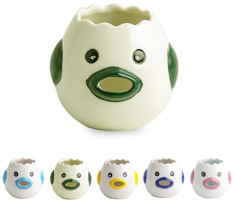 Egg Separator as a Great Baking Aid in the Kitchen (Green)