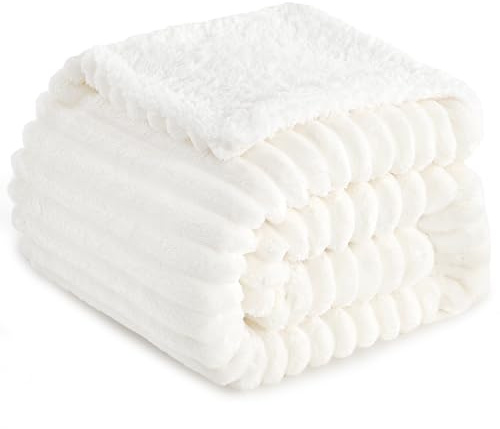 RUIKASI Sherpa Decke 150x200 cm - Weiße Flauschige Kuscheldecke Extra Warm, Kuscheldecke mit Cord für Sofa & Couch, Dicke Winterdecke XL