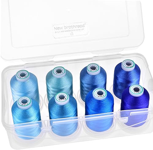 New brothread - 18 Optionen - 8 Schnappen Spulen von 1000m jeder Polyester Maschine Stickgarn mit Klarer Kunststoff Aufbewahrungsbox für Stickerei & Quilten - Different Blue