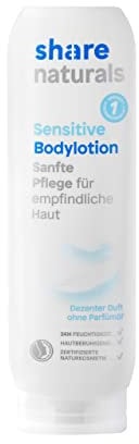 share naturals Bodylotion Sensitive 200 ml – Körpercreme spendet ein Hygieneprodukt an einen Menschen in Not – pH-hautneutrale Körperlotion für empfindliche Haut – vegane Naturkosmetik