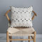 LIGICKY Kissenbezug Boho Büschelige Dekorative Kissenbezüge Getuftet Weich Kissenhülle Baumwolle Deko Kissen Sofakissen für Wohnzimmer Couch Schlafzimmer Büro Auto 45x45 cm Weiß und Schwarz