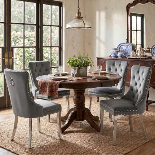 Esszimmerstühle mit gepolstertem Flügelrücken, grau und silber, 4er Set | Weicher Samtbezug, Tufting, Nietenbesatz, Rückenring, silberne Metallbeine. Ideal für Esszimmer, Wohnzimmer, Innendekoration.