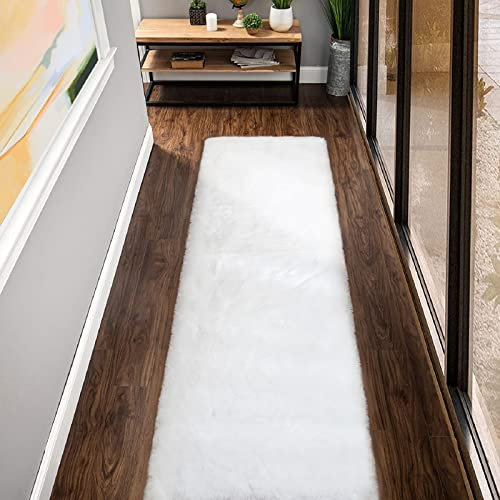 ORINOVA Teppich Läufer Weiß Flauschig 60x300 cm Schlafzimmer Fellteppich Kunstfell Teppich Weich Wohnzimmer Waschbar Rechteckig