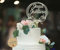 Birdart Box® Tortenstecker für deine Hochzeit – hochwertiger Tortenstecker aus Holz, moderner Cake Topper mit Namen und Hochzeitsdatum (Holz Natur)